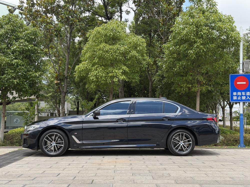 BMW BMW 5-Series