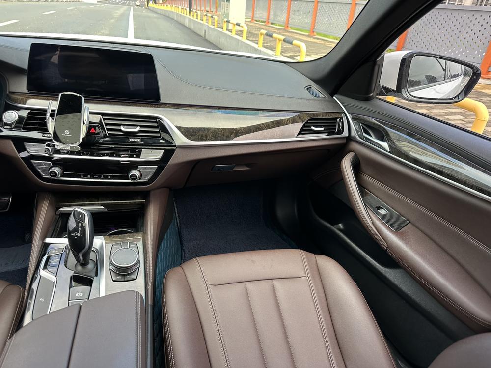 BMW BMW 5-Series