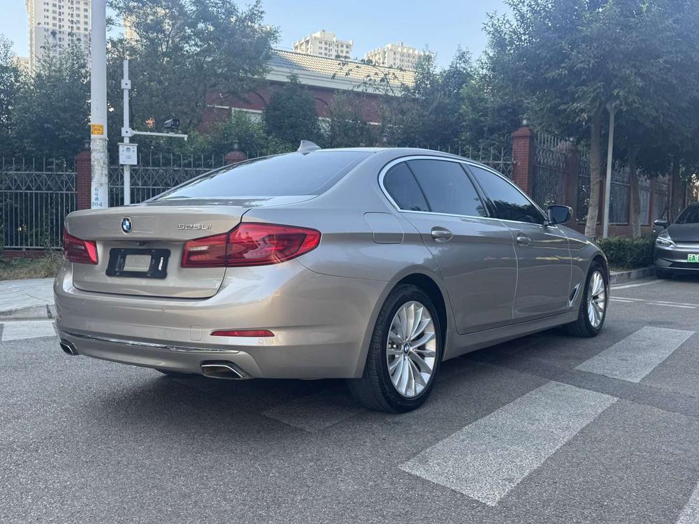 BMW BMW 5-Series