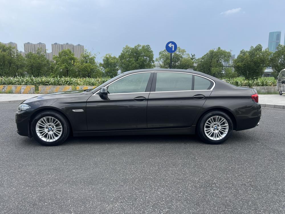 BMW BMW 5-Series