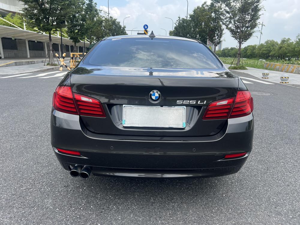BMW BMW 5-Series