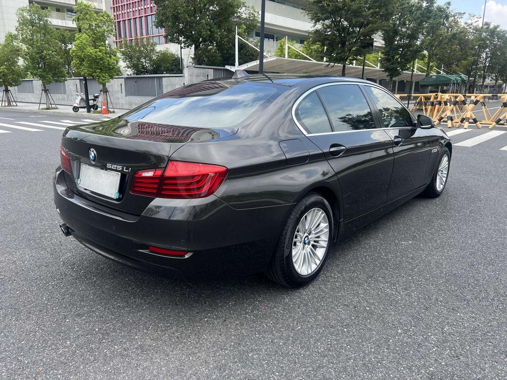 BMW BMW 5-Series