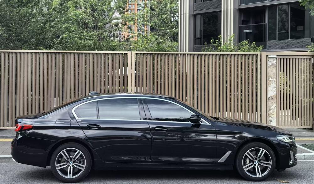 BMW BMW 5-Series