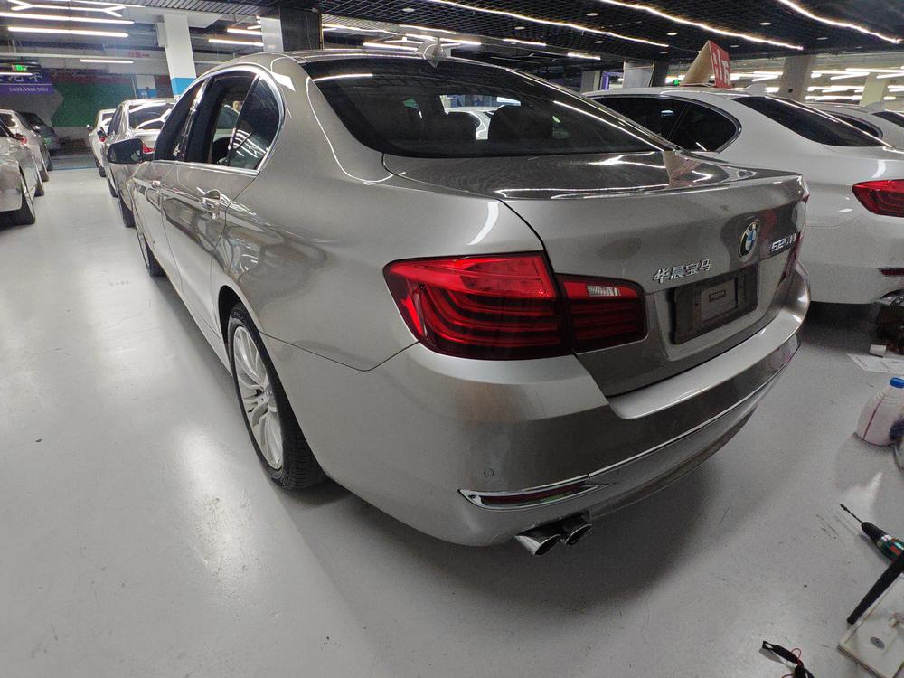 BMW BMW 5-Series