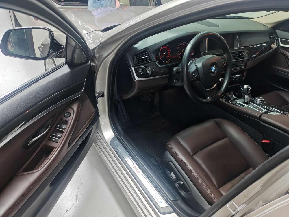 BMW BMW 5-Series