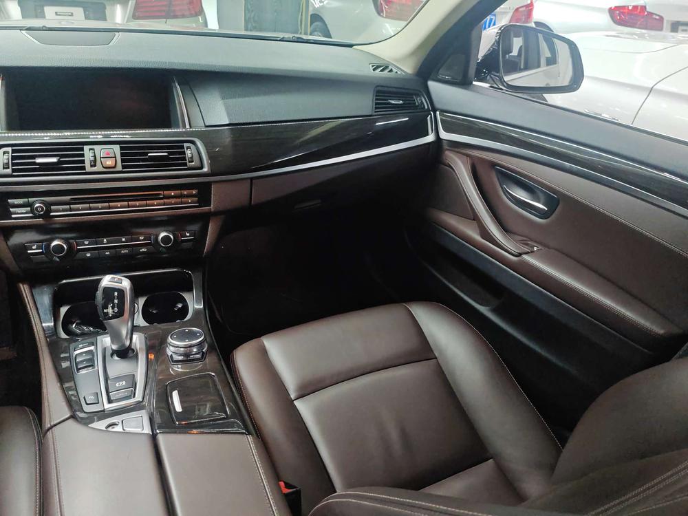 BMW BMW 5-Series