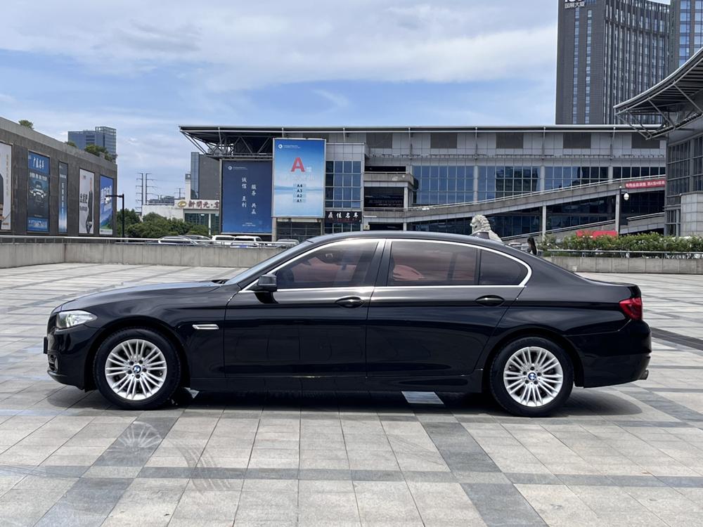 BMW BMW 5-Series