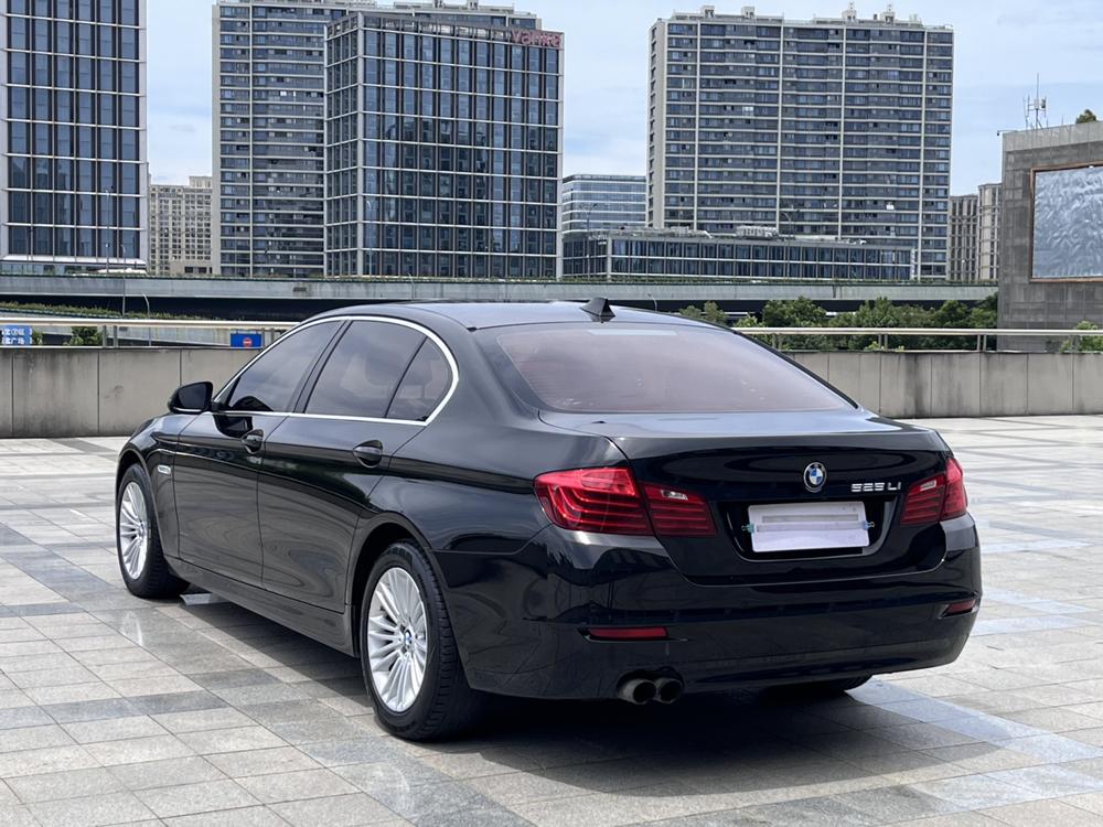 BMW BMW 5-Series