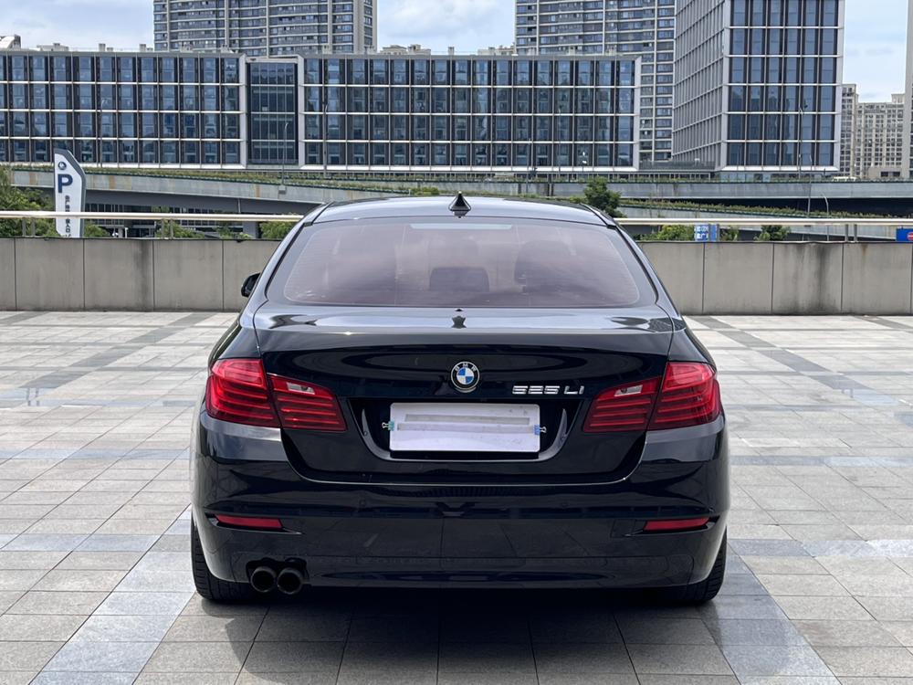 BMW BMW 5-Series