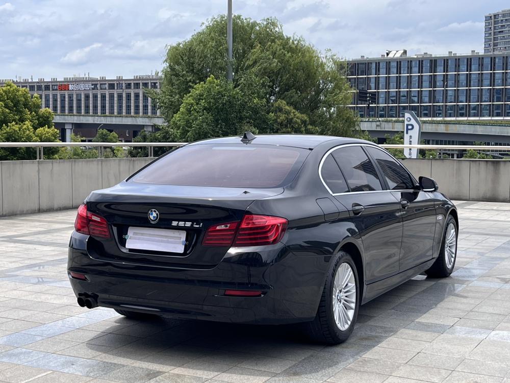 BMW BMW 5-Series