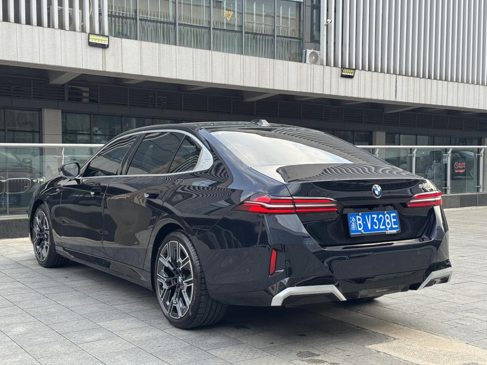 BMW BMW 5-Series
