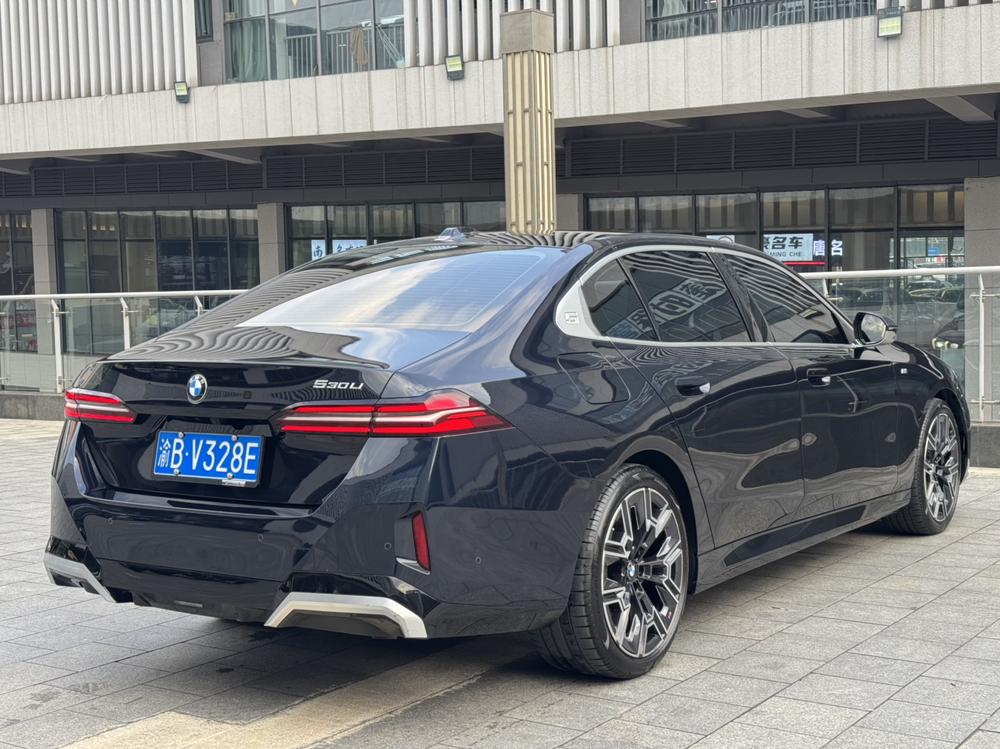 BMW BMW 5-Series