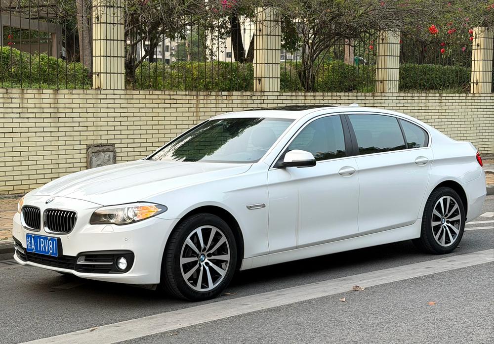 BMW BMW 5-Series