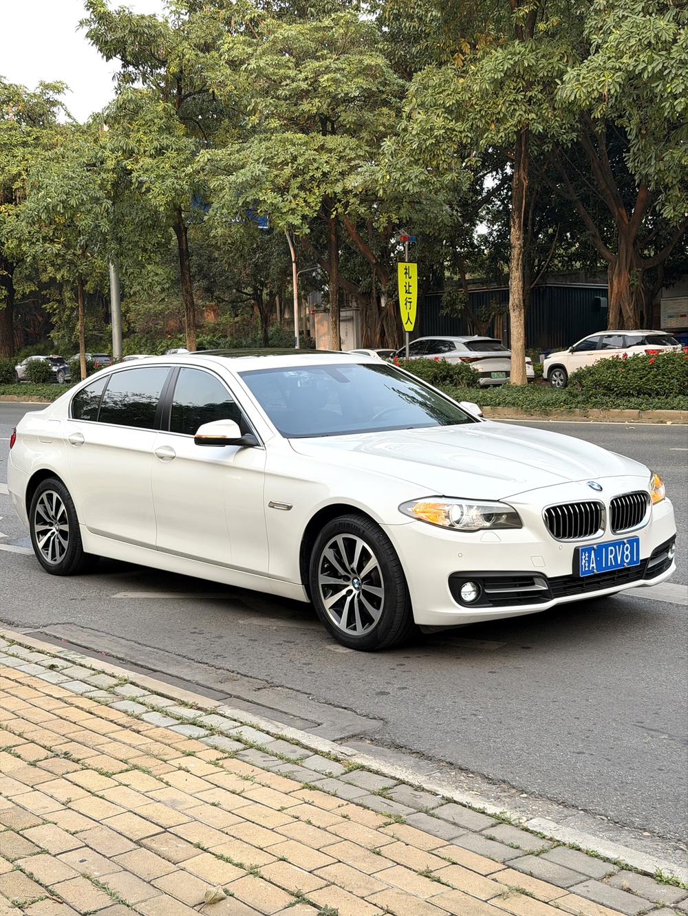 BMW BMW 5-Series