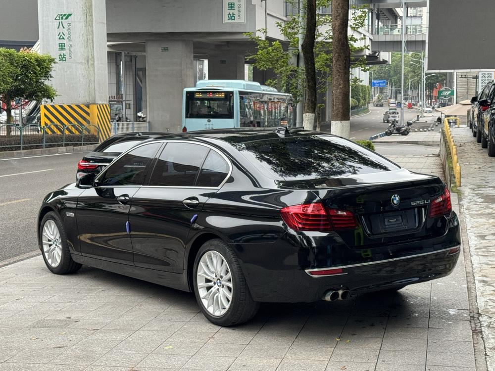 BMW BMW 5-Series