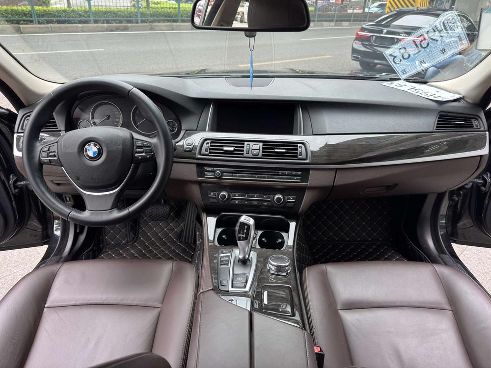 BMW BMW 5-Series