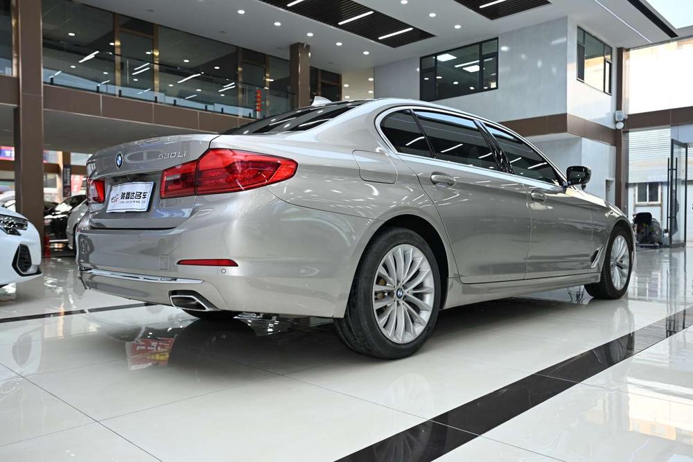 BMW BMW 5-Series