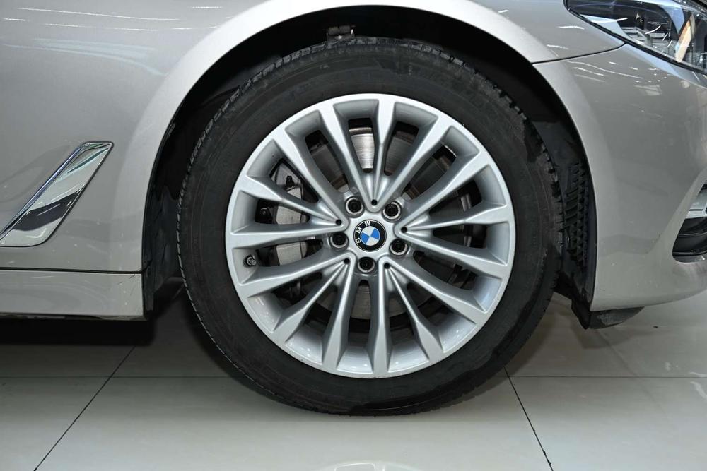 BMW BMW 5-Series