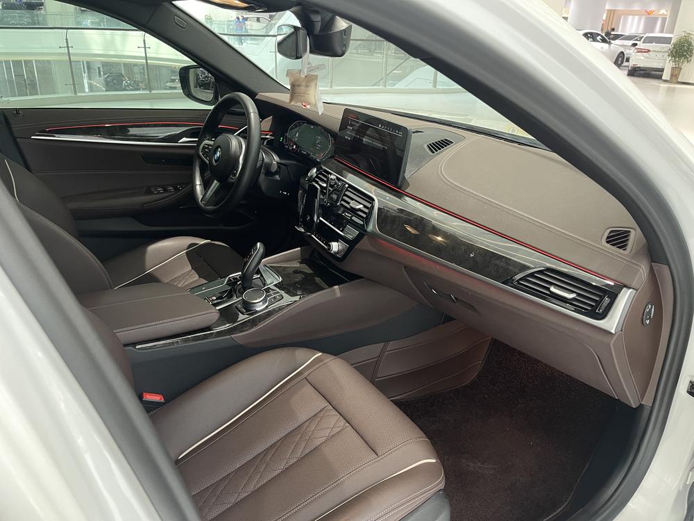 BMW BMW 5-Series