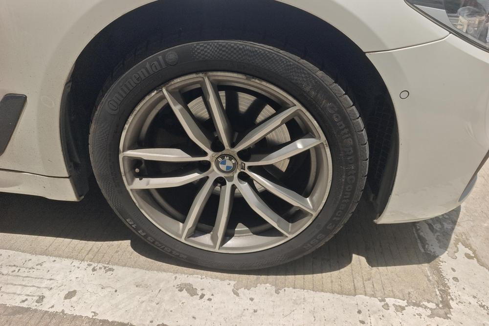 BMW BMW 5-Series