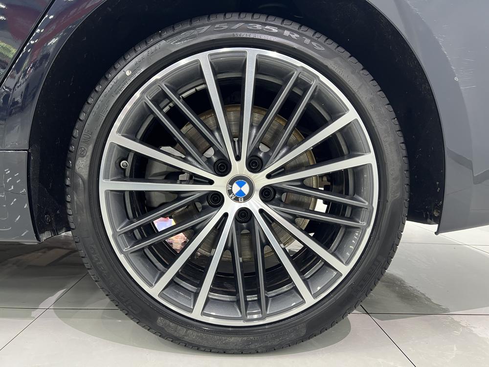 BMW BMW 5-Series