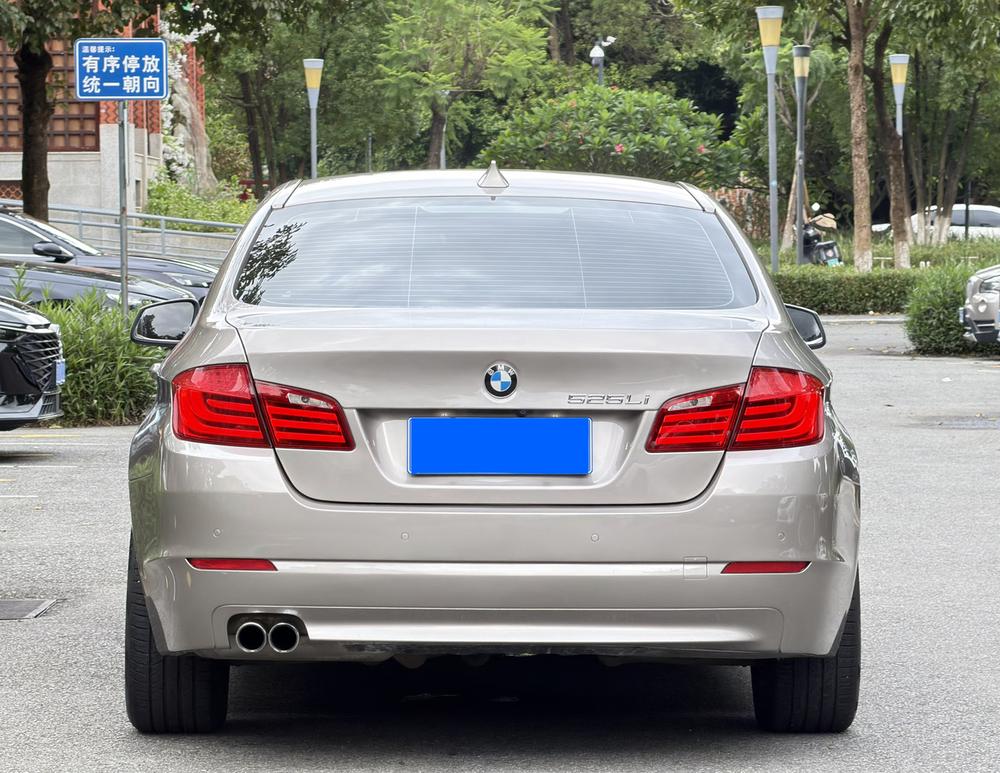 BMW BMW 5-Series