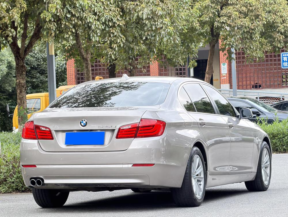 BMW BMW 5-Series