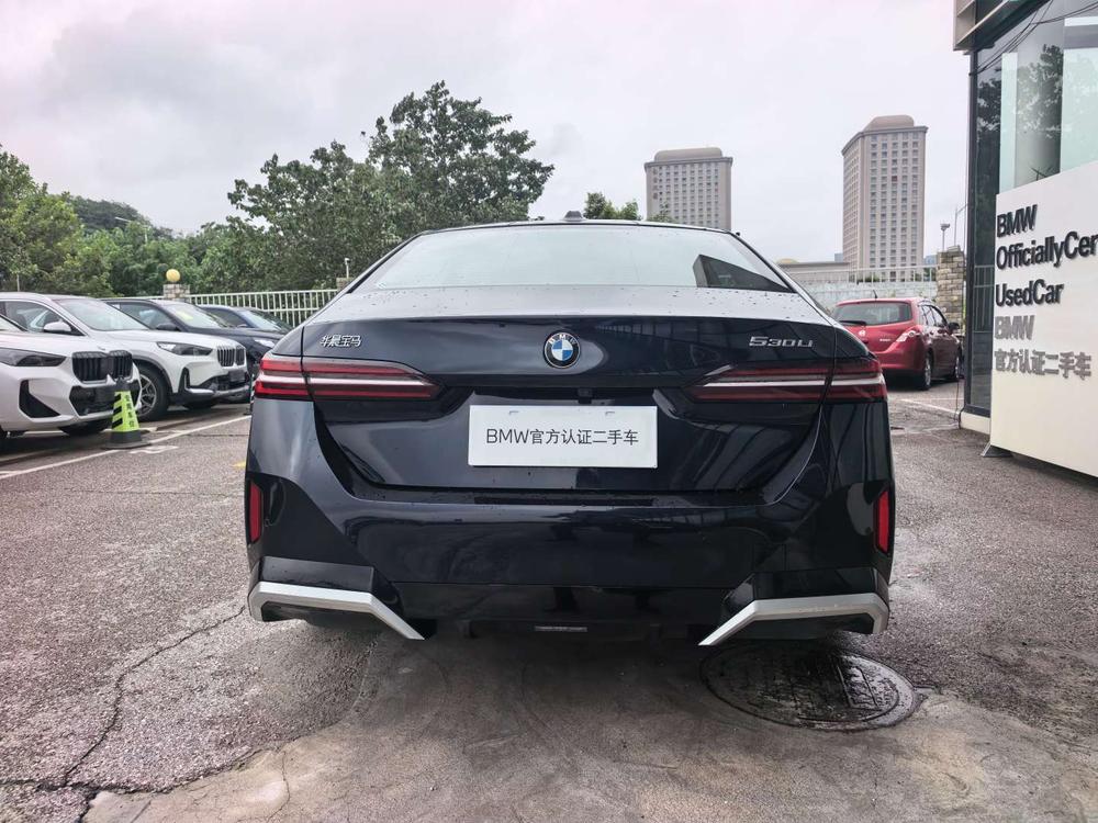 BMW BMW 5-Series