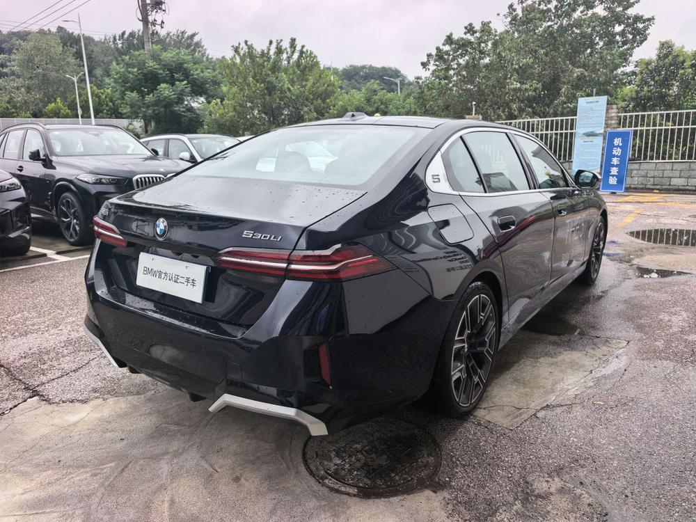 BMW BMW 5-Series