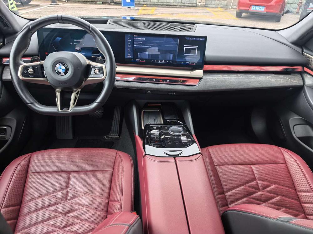 BMW BMW 5-Series