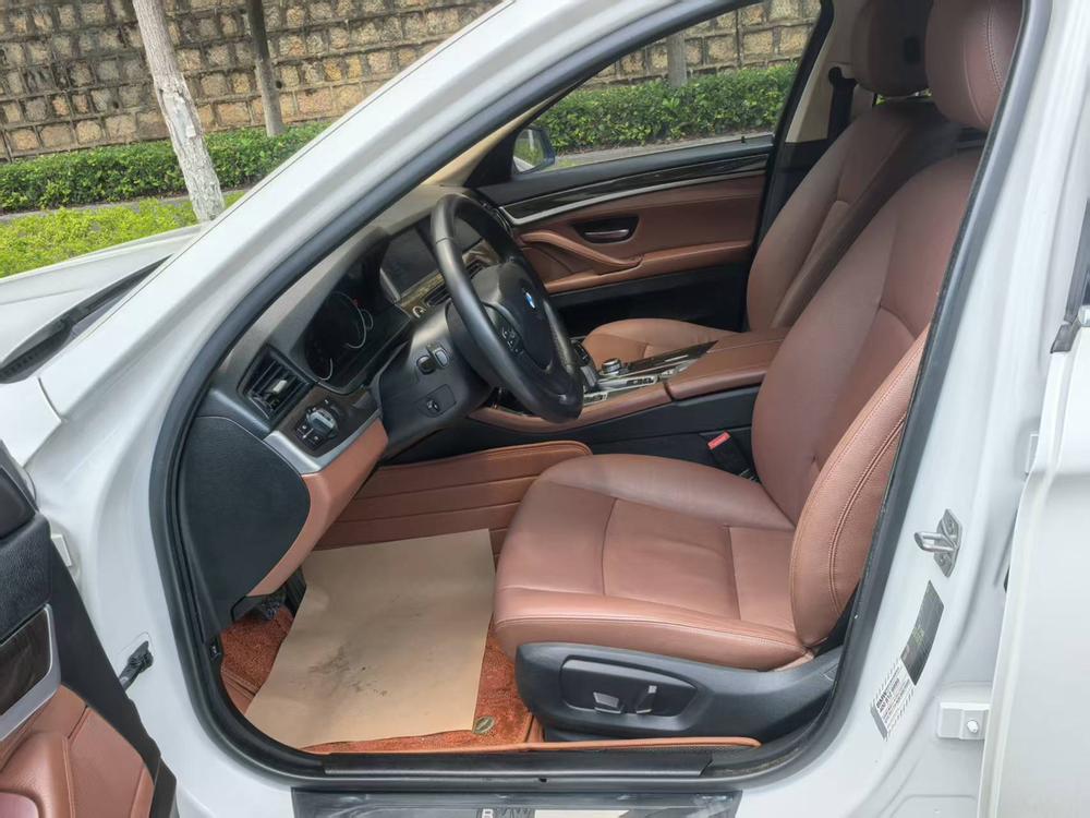 BMW BMW 5-Series