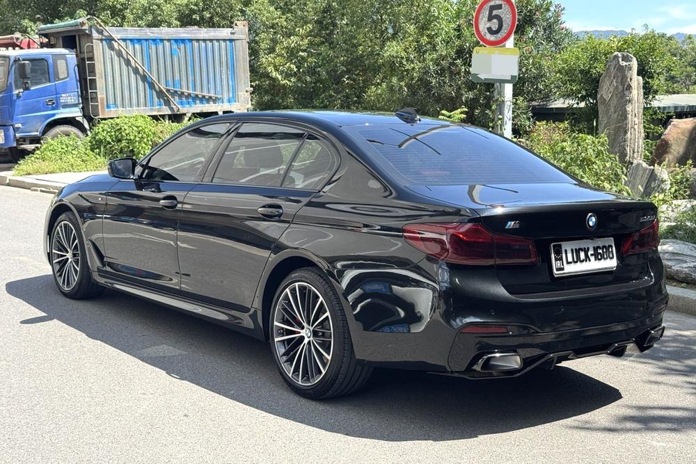 BMW BMW 5-Series