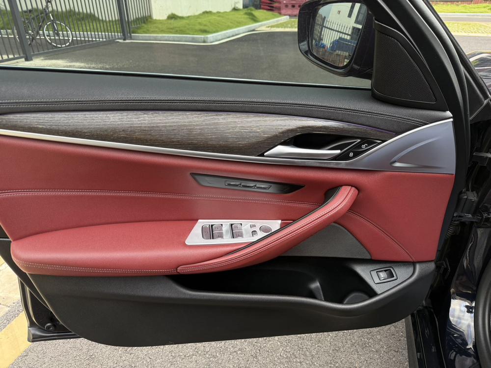 BMW BMW 5-Series