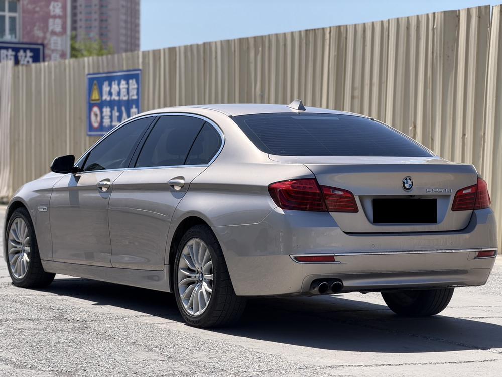BMW BMW 5-Series