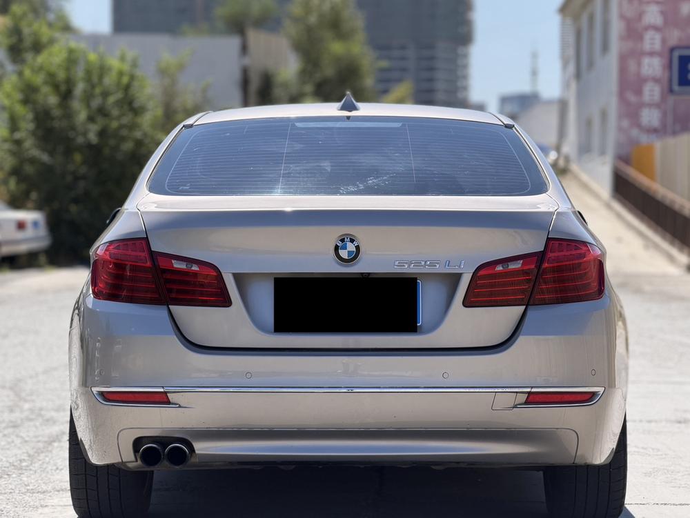 BMW BMW 5-Series