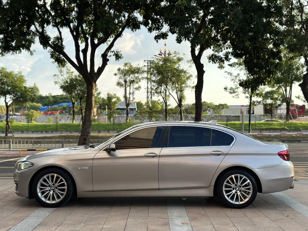 BMW BMW 5-Series