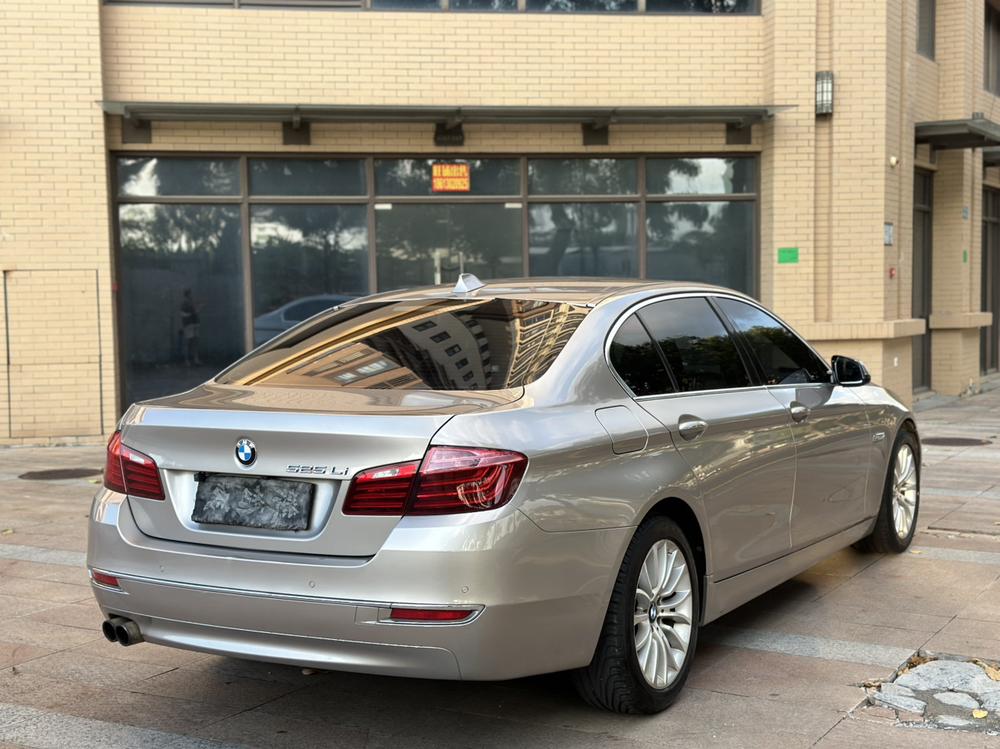 BMW BMW 5-Series
