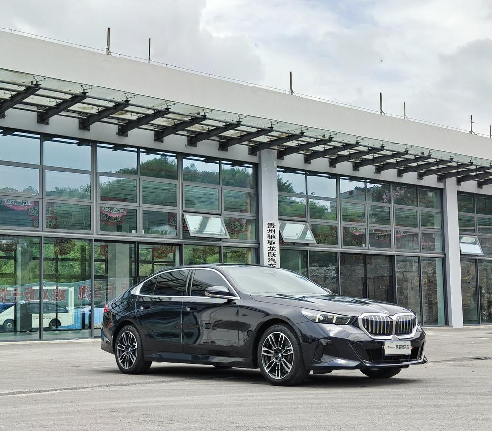 BMW BMW 5-Series