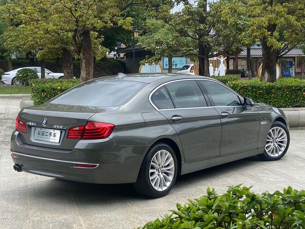 BMW BMW 5-Series