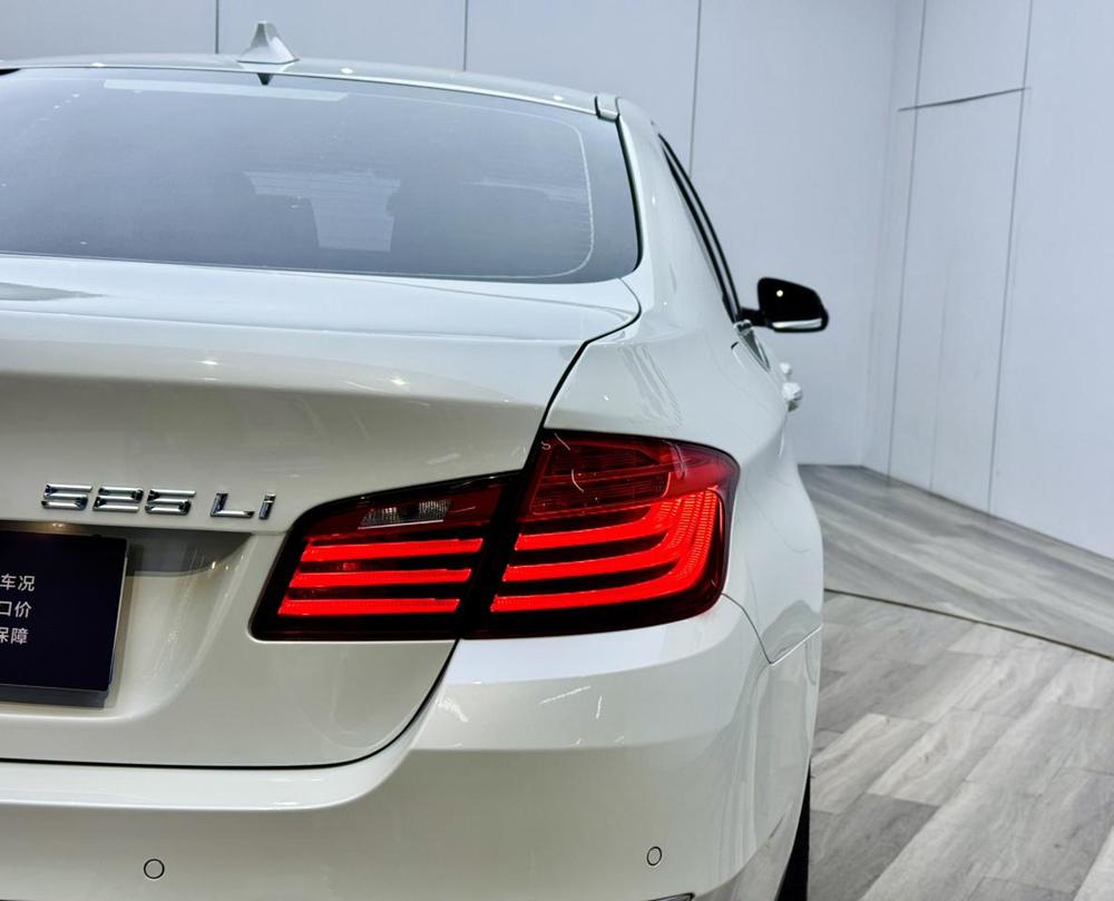 BMW BMW 5-Series