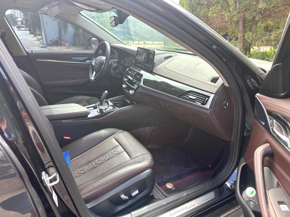 BMW BMW 5-Series