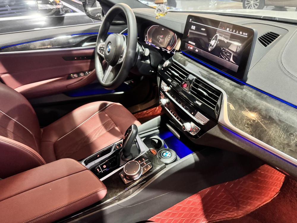 BMW BMW 5-Series