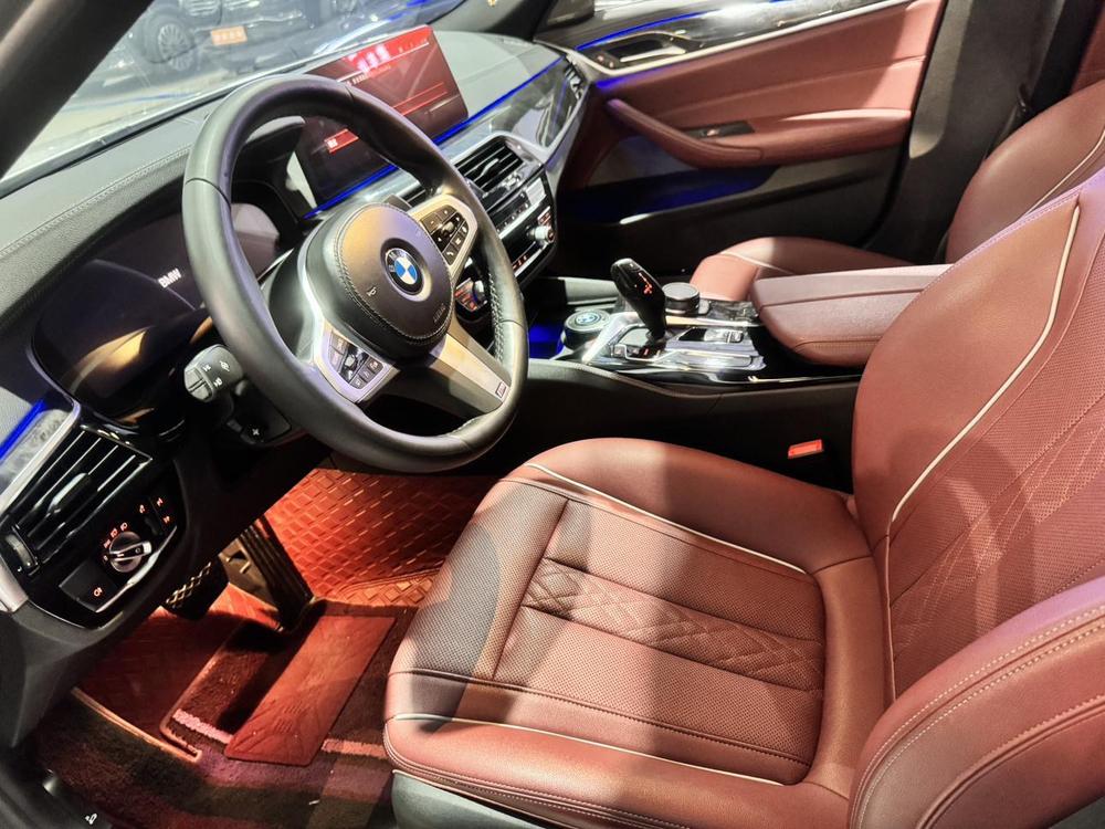 BMW BMW 5-Series