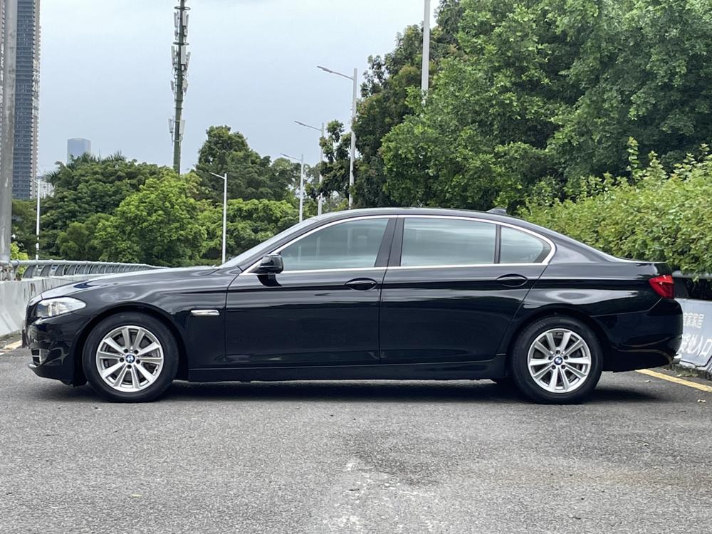 BMW BMW 5-Series