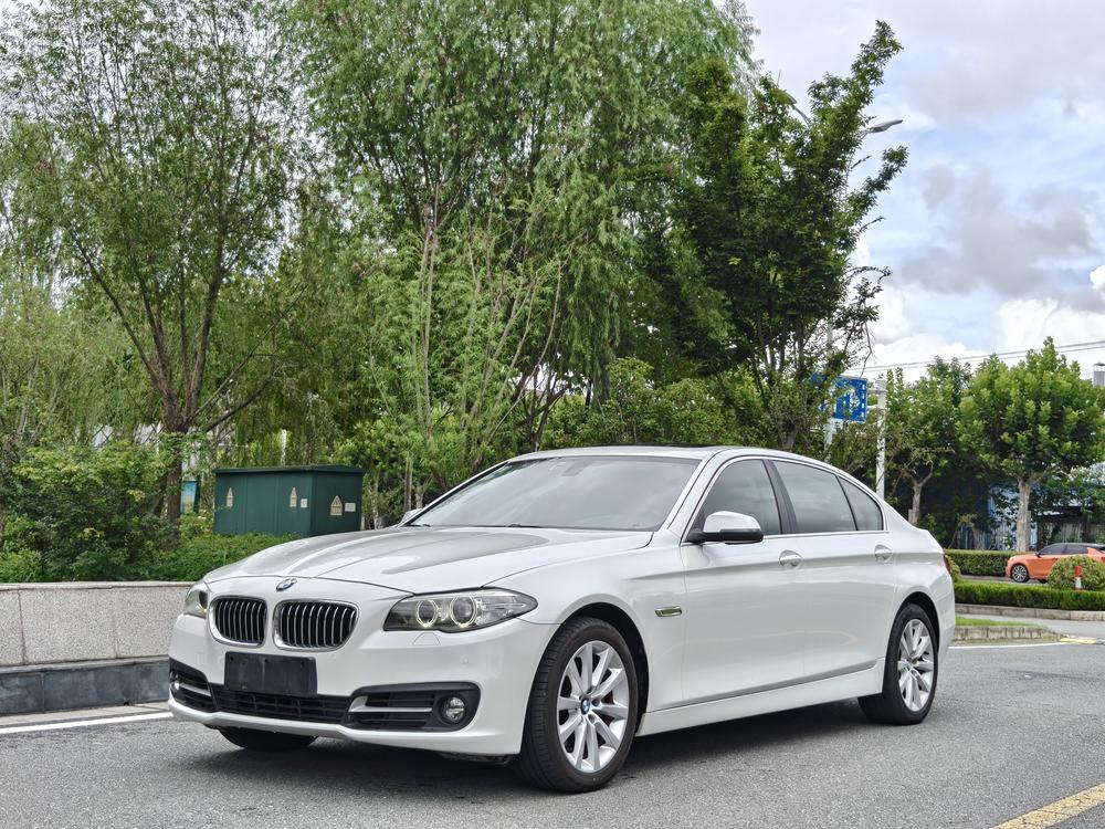 BMW BMW 5-Series