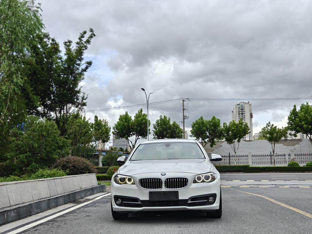 BMW BMW 5-Series