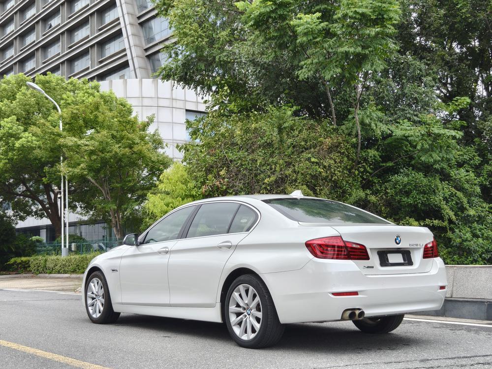 BMW BMW 5-Series