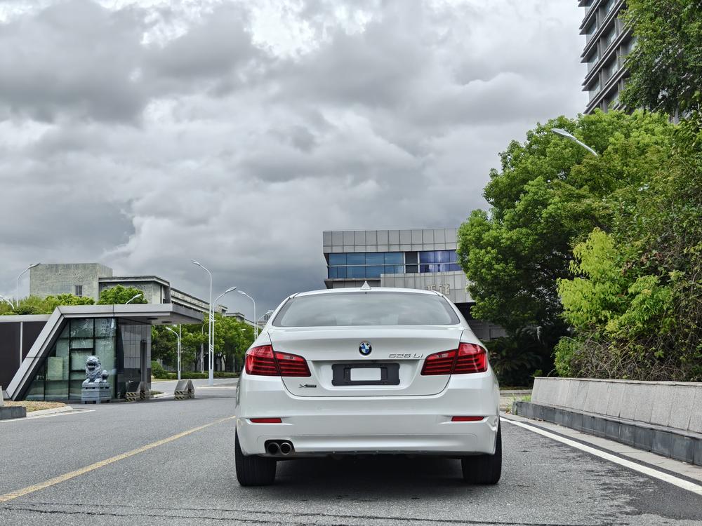 BMW BMW 5-Series
