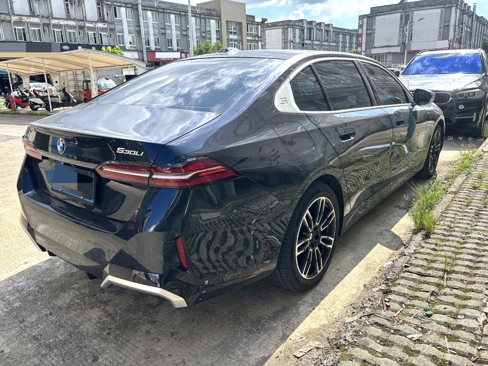 BMW BMW 5-Series