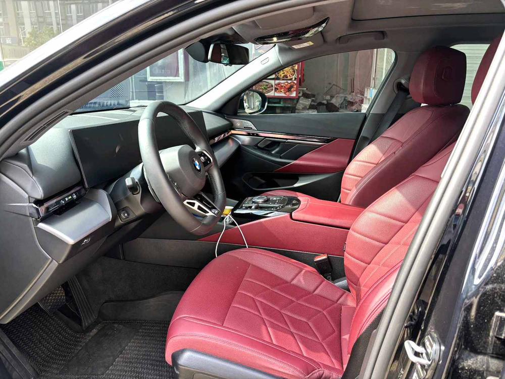 BMW BMW 5-Series